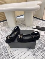 顶级版本 Chanel香奈儿 2024专柜顶级蝴蝶结水钻玛丽珍单鞋 这款经典设计；不平凡的水钻蝴蝶结拥入了多种配色元素 多元化混搭非常好看百搭，上脚非常轻巧 舒
