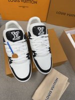 P530 Lv-Trainer路易-威登 Pk市场一切版本 情侣款 走秀新款 篮球板鞋 代购品质 原版1：1开发复刻！！上脚非常舒适 做工精细 鞋面由意大利进口