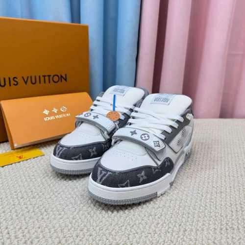 560，新款的 Lv-Trainer路易-威登 Pk市场一切版本 情侣款 走秀新款 篮球板鞋 代购品质 原版1：1开发复刻！！上脚非常舒适 做工精细 鞋面由意大