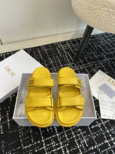 代购级dior 迪奥夏季爆款魔术贴一字带平底凉拖鞋 Go原版复刻 高端定制 超耐看超百搭款 上脚非常舒适 超好穿 比香奶奶款还香 鞋面：原版开模布料 五金：原版