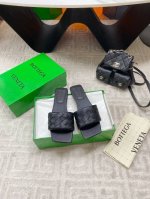 出厂 Bv parco 女士穆勒拖鞋 系列 15 毫米级 编织单鞋 真皮手工编织 简约一块皮15毫米抽条 手工编织而成 高档舒适 面料选用优质小牛皮 垫脚羊皮内