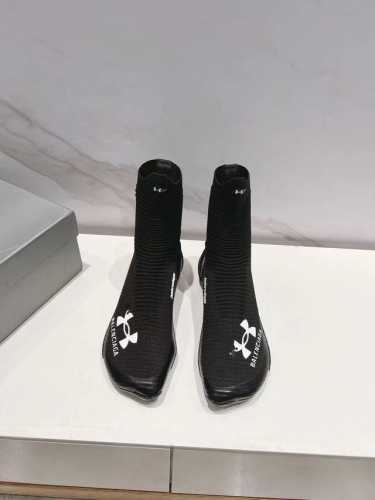 女款 男 情侣款balenciaga 25SS 安德玛联名袜子鞋[拔草R]非常非常轻便 贴合脚型 应该是很舒服的款式[微笑R]黑白主色调很高级 码数女款35-4