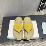 出厂: 独家顶级版本 the Row小众潮牌25Vs春夏新款系列 夹趾厚底凉拖 原版一比一打造舒适度 包裹性都比较好 个性十足 很好驾驭各种风格衣服搭配 面料:
