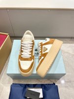 Prada 25年普拉达新款厚底鞋 好穿、百搭没得话说 鞋面甄选进口牛皮材质，内里羊皮！小个子的福音增高5cm、非常的轻和舒适 视觉感拉满上脚秒变长腿的节奏 一