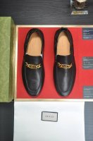 出厂价 古奇 Gucci 高端牛里 新款gucci* 顶级版本 古奇经典休闲皮鞋！选用进口原版牛皮面，内里头层舒适牛皮内里！原版耐磨橡胶大底！高品质精品！码数3