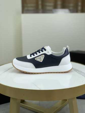 工厂价 顶级版本 原单 Prada 普拉达牛皮冲孔新款经典休闲运动鞋 原版购入开发 做货 普拉达家男士经典系列 科技透气面料搭配牛皮 休闲运动鞋 休闲之履运动老 - 点击图像关闭