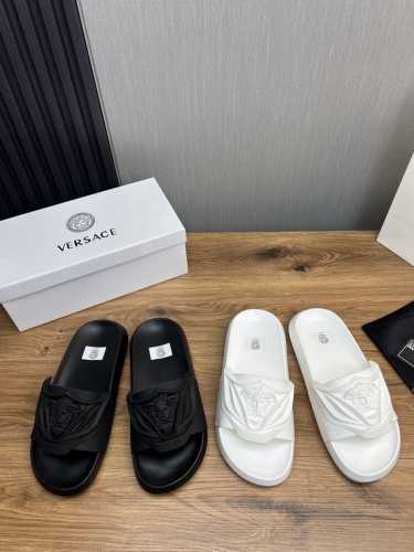 工厂价 范思哲拖鞋 男鞋高端品牌 官网1:1最新力作：原版开模定制 面料釆用进口原版材料制作，升级版大底，更轻便，防滑。市场顶级品质，简单不失品味，潮人必备，时