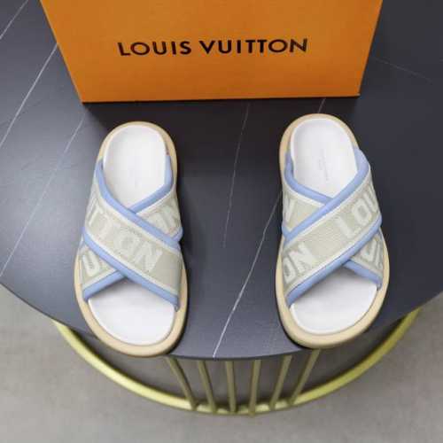 出厂价： LV家 货源稳定四季有货: 情侣款Size：码数：女36-41 男38-44 45、46定制 LV 情侣款 路易威登专柜主打最新款压花拖鞋硬货上新代购