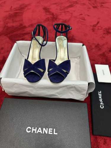 厂价 P380 Chane* ｜小香234P春夏 新品性感高跟凉鞋 很经典百搭的设计 无论什么场合都可以Hold住 任何身高都能驾驭的高度 且不失气场和魅力 特