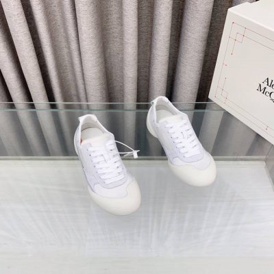 alexander Mcqueen 亚历山大 麦昆 秋冬最新 情侣款 休闲 运动鞋 原版购入开发 采用不同尺寸的鞋带 鞋后跟压印反转骷髅图案 面料 : 原版定制