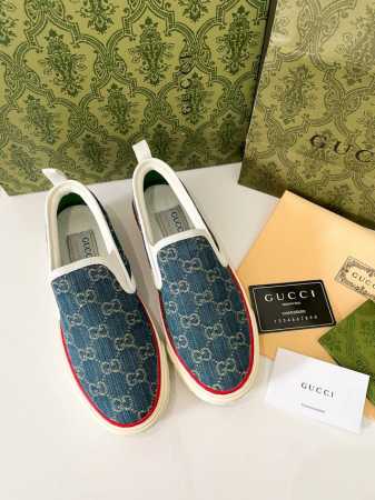 升级版 Gucci~~全新升级版，原版原色，饼干鞋 小白鞋 运动鞋 平板鞋 走秀款：明星 网红 小红书等必定种草打call 原版定制面料 经典老花布，压纹工艺 - 点击图像关闭