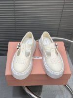 出厂 Miumiu缪缪春夏走秀款饼干鞋，厚底鞋，马丽珍 简约的马丽珍鞋设计，极具辨识度的鞋舌，打造佛系甜美的休闲风~~上脚气场十足随意搭配，长裙，短裙，短裤，穿