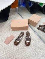 出厂360 Miu Mi* 2025早春新款玛丽珍小皮鞋甜美清新，散发出独特时尚美感，怎么会这么好看越看越上头 原版1:1订制漆皮牛皮面料，羊皮内里 意大利进口