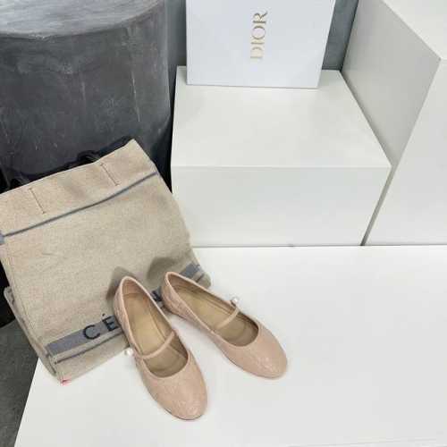 高品质出厂 ！顶级品质！Dior迪奥2025春夏主场秀款new arrival套包单鞋