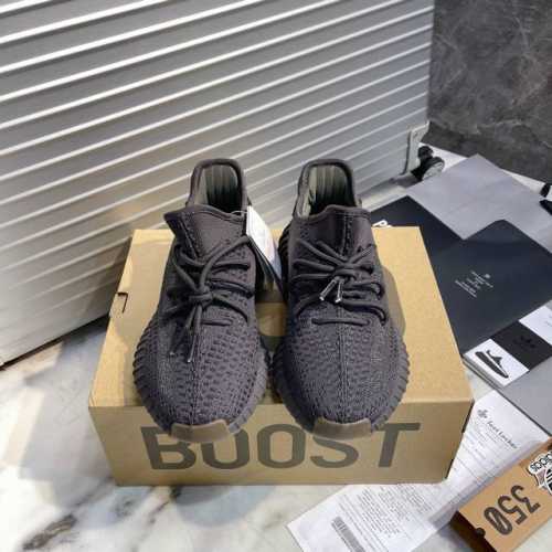 出厂340 黑生胶侧透 款号：4176 原厂级 Adidas Yeezy 350 官网同步 德国“Basf”巴斯夫原料，阿迪达斯指定“宜丰”发泡厂原底；2、阿迪