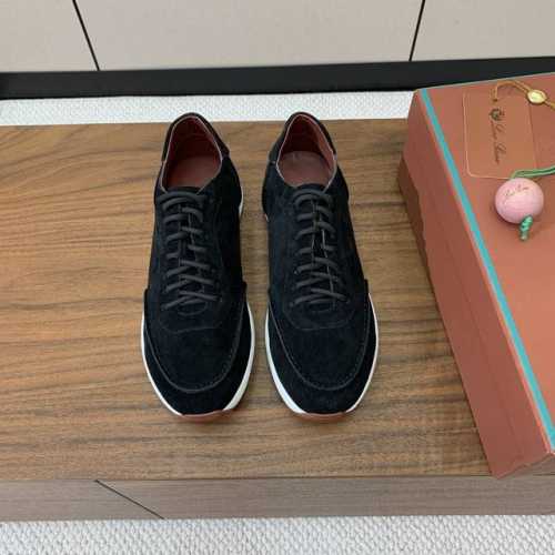Loro Piana 情侣款休闲运动鞋。简约时尚，上脚非常舒适。 鞋面牛京，牛皮垫脚。定制橡胶底。 码数：女35-43 35、41、42、43定制不退换 男38