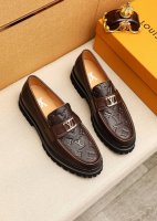 商品商标：Louis Vuitton 路易威登 休闲皮鞋 正码码数: 38-44 45.46订制 商品材料：精选 进口头层荔枝纹压花鞋面+奢华五金扣，进口头层牛