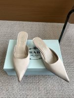 PRADA普拉达 2025ss新品T台秀场穆勒鞋 真丝尖头系列 顶级版本 prada25“T台秀款”,主推热卖款式，真丝材质搭配TPU穆勒系列春夏单鞋凉鞋系列