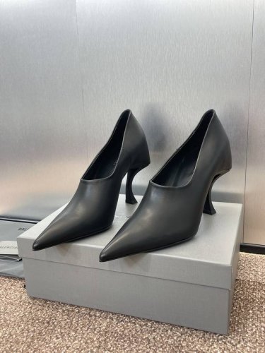 工厂p价p Balenciaga 2025春夏新款尖头高跟女鞋 巴黎世家异形跟气质女巫 深口单鞋 市面最高品质 材质:鞋面定制进口小牛皮+混种羊皮里+意大利真皮