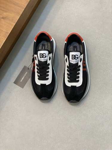 新品Dolce&Gabbanadg高端男士运动休闲鞋。顶级专柜原单货。 原版进口牛皮 多种材质拼接设计进口牛皮内里 牛皮垫脚原版Tpr弹力大底。 Size：39