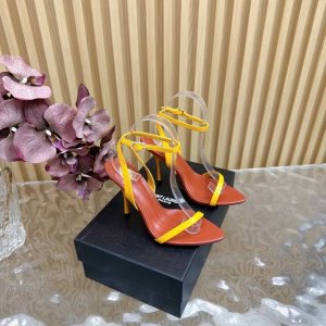 Saint Laurent圣罗兰25Ss 蝴蝶结真丝高跟拖鞋 凉鞋 超火的Ysl五金扣凉鞋 专柜同步上新 各大明星网红纷纷上脚 款式时髦百搭 简约又高级 把优雅