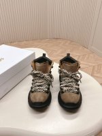 Dior ski boots 秋冬户外靴 滑雪靴 洋气优雅复古又高级脚感很好很舒服超级耐看！鞋面麂皮／牛皮，牛皮里原版舒适橡胶大底！ 码数:35-40