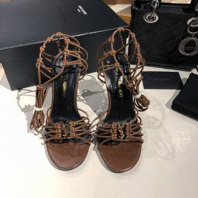 saint Laurent 圣罗兰 夏日清凉爆款，闪亮登场！ 原版开模字母扣 意大利真皮大底。 跟高:10.5Cm 颜色:黑色，杏色，棕色 Size:35-40