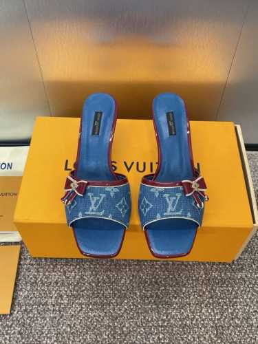 louis Vuitton 2025春夏新款猫跟蝴蝶结果冻色女鞋 Lv 字母Logo五金扣方头拼色凉拖鞋 材质 鞋面进口环保透气老花皮+水染羊皮内里+意大利真皮