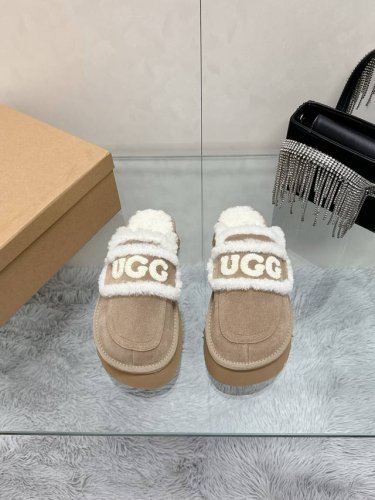 工厂价： 厚底 UGG秋冬厚底毛毛拖 lisa 海莉 jennie同款 一款增高神器～显高还又拉腿长 看多了经典款 需要一些点缀 成为寒冬流行穿搭的主流趋势 漫