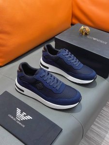 商品名称：Armani 阿玛尼 正规码数: 38-44 休闲鞋 商品材料：精选 牛皮鞋面，柔软羊皮垫脚；原厂特供大底。