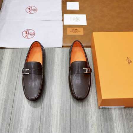 H家 爱马仕顶级代工男士香港专柜同步爱马仕豆豆鞋、 高版本、原版定制 码数：39-44码，45，38 可订制。进口牛皮拼接而成，彩色牛皮内里，鞋底：原厂特供原版 - 点击图像关闭