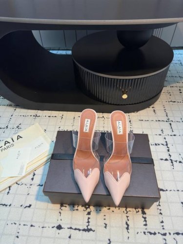 顶级版本新款最新爆品小红书火推Alaia High Love爱心细跟凉拖系列！ “Designerofdesigners”更影响着很多人的风格！这些Alaia的