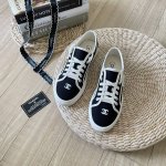 出厂： Chanel 香奈儿2025顶级专柜 夏季限定 官网同步 独家首发 香奈儿帆布饼干鞋 小红书种草 时尚博主推荐 明星同款 原鞋开模 代购版本 进口帆布