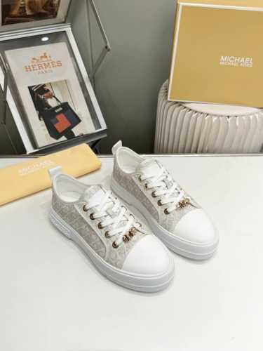 MICHAEL KORS 2024秋冬单鞋 新款大底这六色工厂价 、