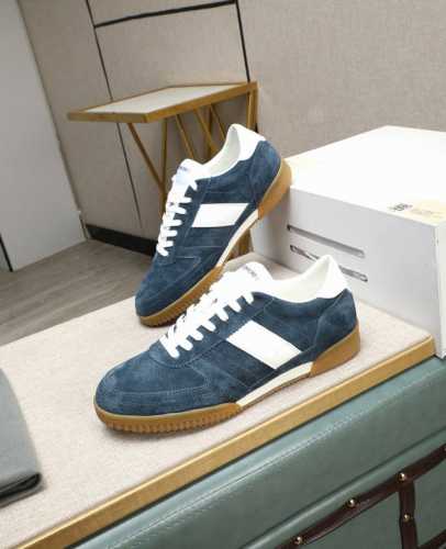 出厂价P 汤姆 Tom Ford 美国时尚轻奢2025爆款款Size：39-45Tom Ford来自欧美品牌，贸易原单，国内罕见，不易撞款 春夏穿到秋冬，跨越温