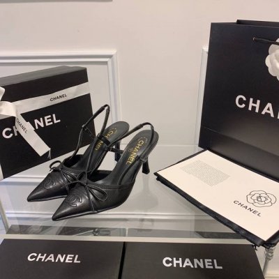 橙子出厂价p chanel 香奈儿经典款 蝴蝶结尖头高跟凉鞋 高跟鞋 尖头设计双C秀线蝴蝶结设计展现独特品味 这双高跟鞋是你时尚 小香专注于打造高品质女鞋 让每
