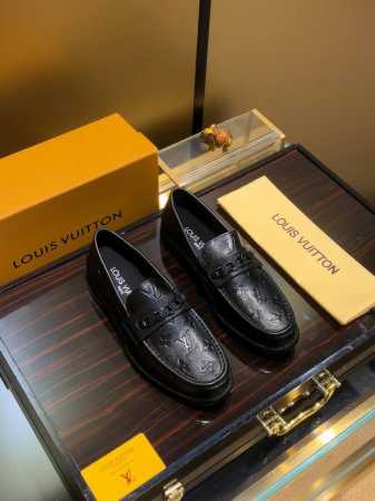 商品名称：Louis Vuitton 路易 威登 正规码数: 38-44 皮鞋 商品材料：精选 牛皮鞋面，舒适牛皮内里；原厂大底。 - 点击图像关闭