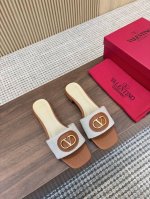 华家25季新款.码数 35-42 价格:橡胶底 .真皮底