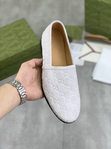 工厂价 实价 水染牛里 古驰懒人套脚皮鞋爆款精选 古奇gucci 官网最新款古奇懒人皮鞋，爆款版型简洁大气，潮男专属.独有的官网最新品牌原版双g压花素元素古奇原