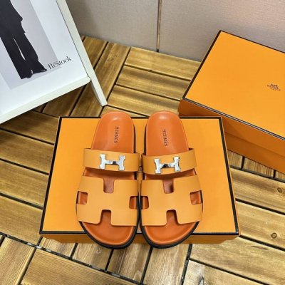 出厂 顶级版本 欢迎对比 情侣款 Hermes 爱马仕顶级版本二舅凉拖鞋 呆萌又优美鞋型，行走非常舒适 HermèS 包装升级，版型做工材料升级 Hermes市