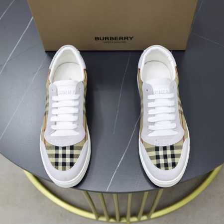 牛里 Burberry巴宝莉 经典低帮滑板套脚鞋｜进口牛皮搭配经典格纹布料｜舒适透气内里｜原版大底｜做工精细穿着舒适 Size：38-44 45定做 - 点击图像关闭