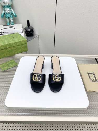 出厂 高版本 新款Gucc*25ss早春平底粗跟拖鞋系列～小香家新款最好看的拖鞋 闭眼冲~圆尖头设计完全不挑脚型 点缀钻扣logo鞋面：进口小羊皮内里：进口羊皮