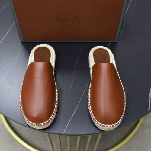 出厂价： Loro Piana Naha男士拖鞋 这款时尚凉鞋选用光滑牛皮革精制而成，交织饰带彰显现代立体质感。轻盈而结实的光滑皮革在现代魅力与悠久品质之间实现