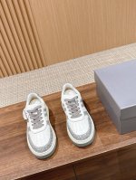 顶级版本 男码+10 #豪格复古动感风潮运动鞋、滑板鞋、篮球鞋、情侣款男女同款 N多网红妹子也在穿它，小红书打卡款~ 牛皮拼接色面料 皮革内里，透气网乳胶垫脚，