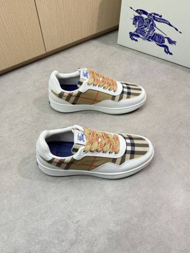 Burberry 巴宝莉 -高端品质 原单休闲运动板鞋 -鞋面 进口纳帕小牛皮 品牌图腾布匹 鞋舌品牌布标 -内里 品牌帆布 垫脚 水染牛皮 -大底 超轻Tpr