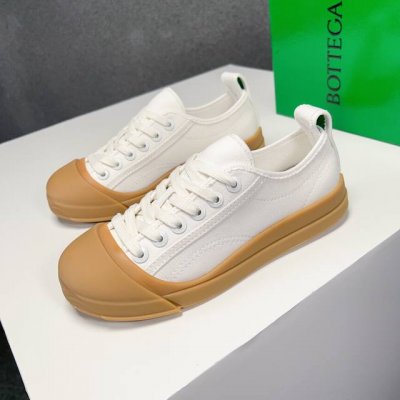 新款 Bottega Veneta 牛皮编织情侣休闲鞋 面料采用进口皮 ，！纯手工编织，操作，原板一比一复刻！质量保证！ 女35-49 男39--44 38 4