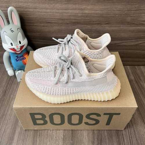 偏小一个码 顶级版本Adidas Originals Yeezy Boost 350 粉色 满天星 鞋面反光 减震耐磨 低帮 休闲运动鞋 男女同款 码数：36-