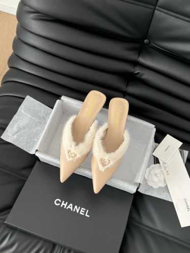 Chanel 25C新款兔毛尖头穆勒半拖系列 一脚蹬系列 鞋面牛皮 内里羊皮 真皮大底 Size:35-39 40定