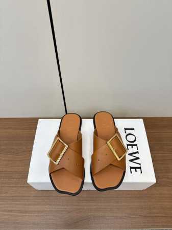 LOEWE罗意威25ss早春新品网红时尚拖鞋 全网最快购入原版开发，穿几年不过时的，超级经典系列，网红最热爱的打卡神鞋，最快出货，独家原版一比一开模，所有材料， - 点击图像关闭