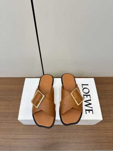 LOEWE罗意威25ss早春新品网红时尚拖鞋 全网最快购入原版开发，穿几年不过时的，超级经典系列，网红最热爱的打卡神鞋，最快出货，独家原版一比一开模，所有材料，